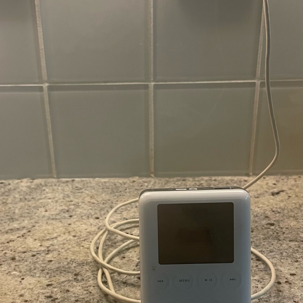 IPod 3rGeneration - Picture 3 of 4